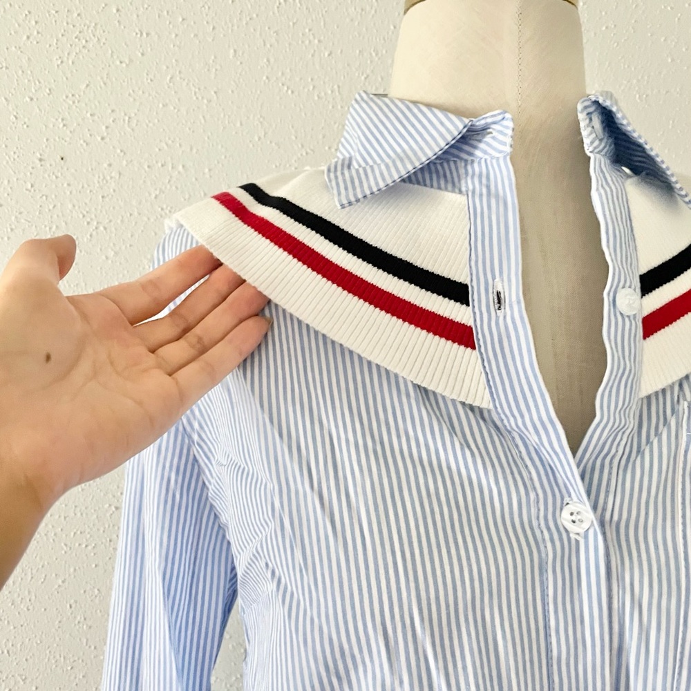 Women's Size Medium Blue/White Striped Ruffle Knit Long Sleeve Button Down Shirt - Picture 3 of 7
